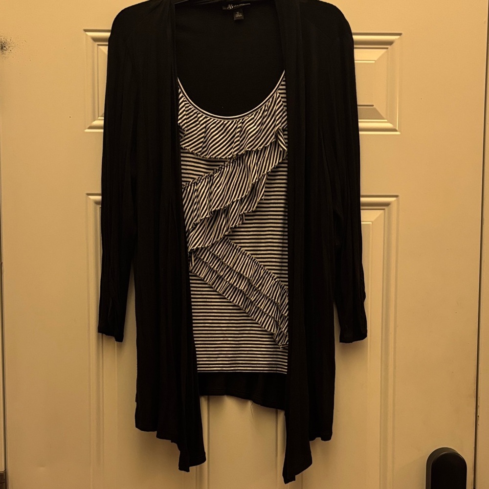 AB Studio Classic Black Top connected to jacket size xl